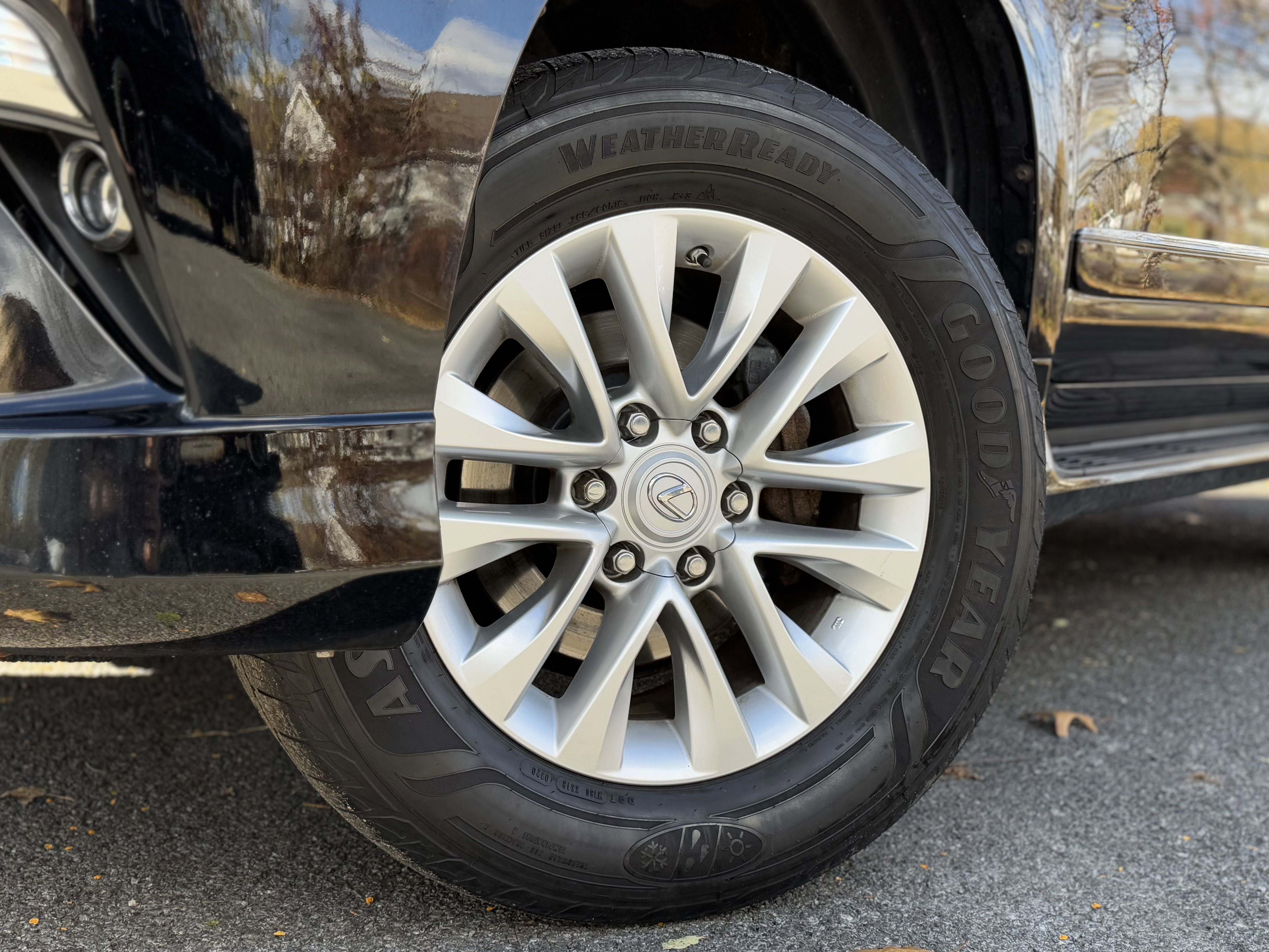 Used 2017 Lexus GX 460 image 7