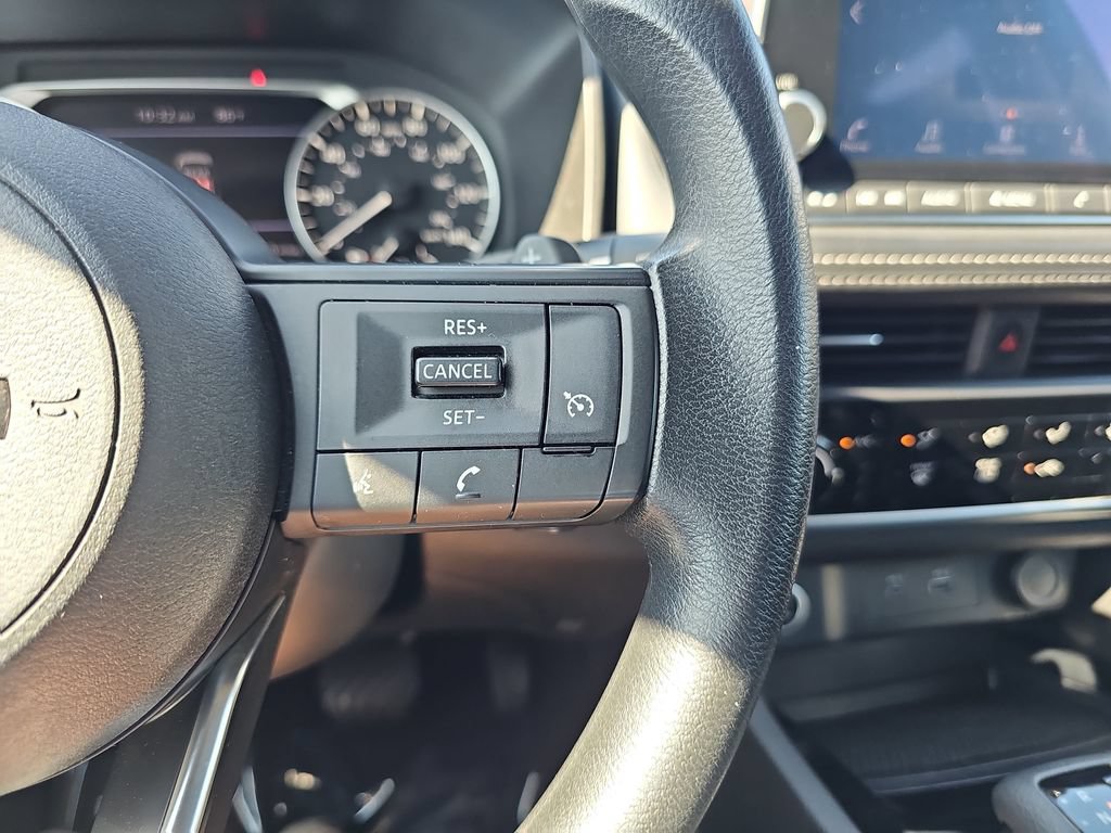 Used 2023 Nissan Rogue S FWD image 18
