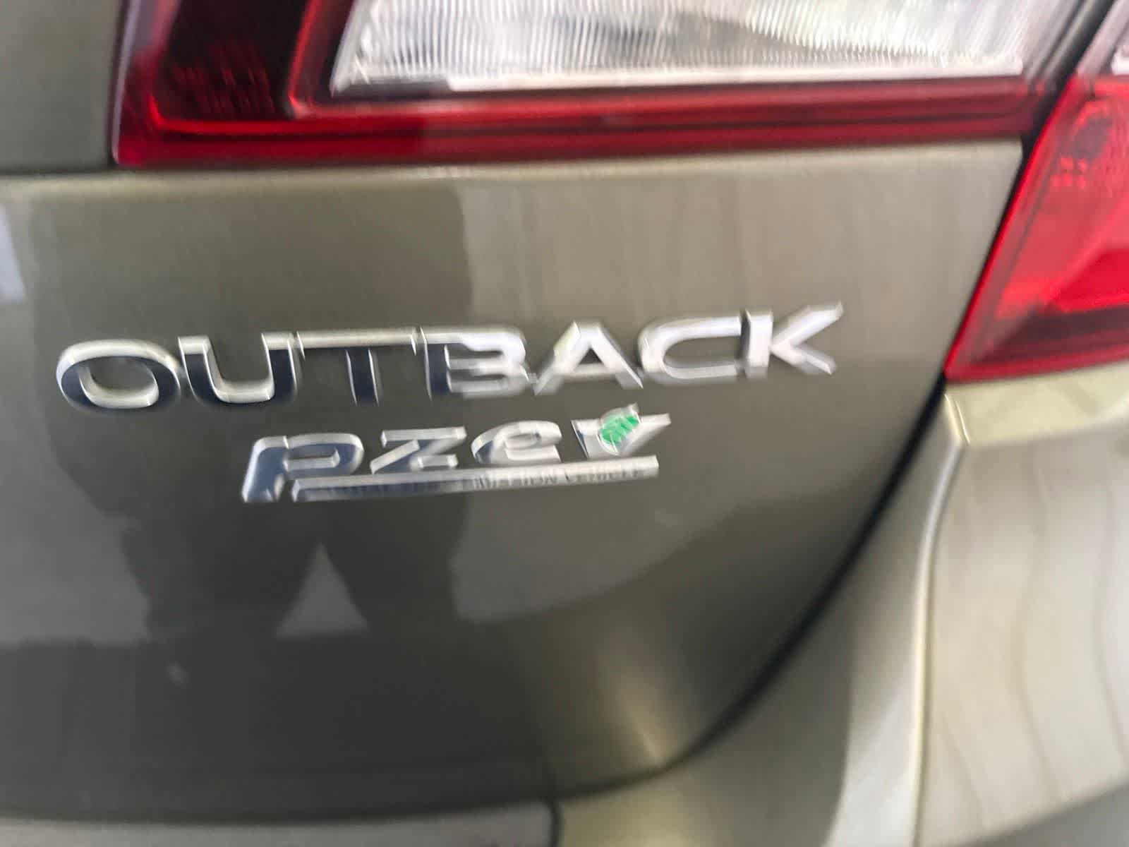 Used 2015 Subaru Outback 2.5i Limited w/ Protection Package #1 AWD/4WD image 11