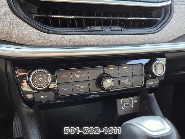 Used 2024 Jeep Compass Latitude AWD/4WD image 21