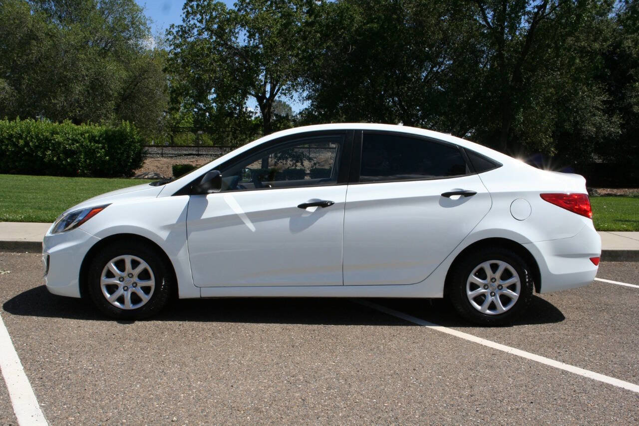 Used 2013 Hyundai Accent GLS FWD image 7
