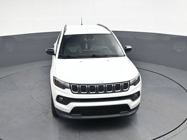 Used 2024 Jeep Compass Latitude AWD/4WD image 30