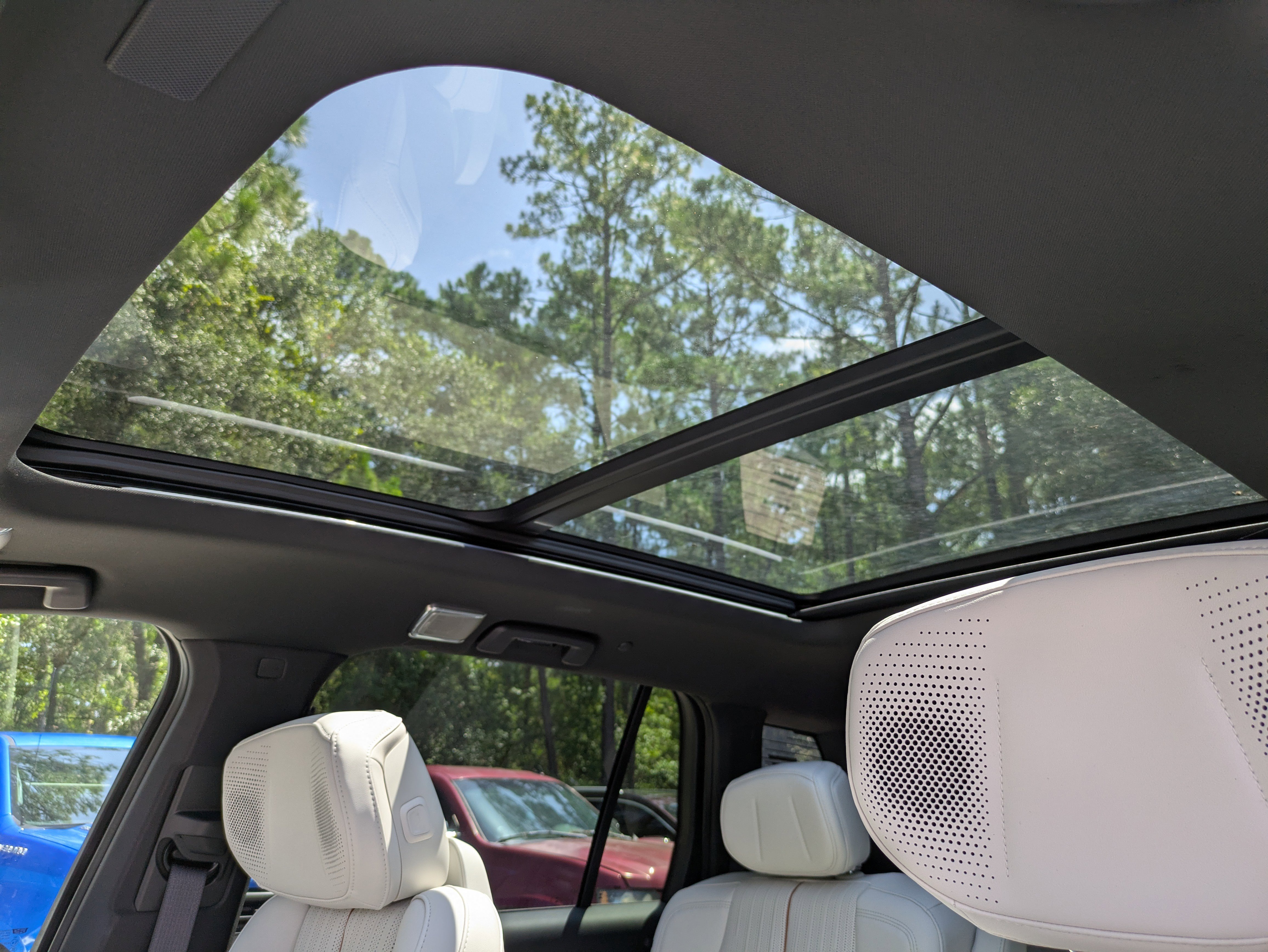 New 2026 Cadillac Vistiq Luxury w/ LPO, Floor Liner Package image 12