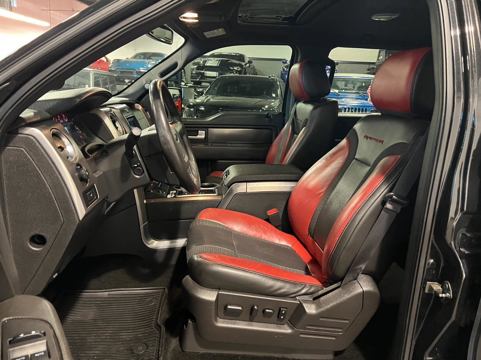 Used 2014 Ford F150 Raptor w/ Equipment Group 801A Luxury AWD/4WD image 9