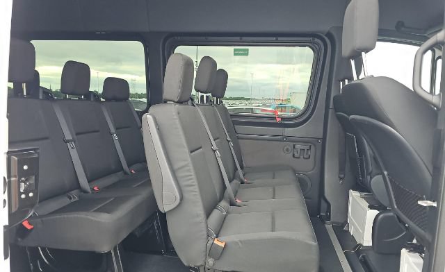 Used 2025 Mercedes-Benz Sprinter 2500 image 14