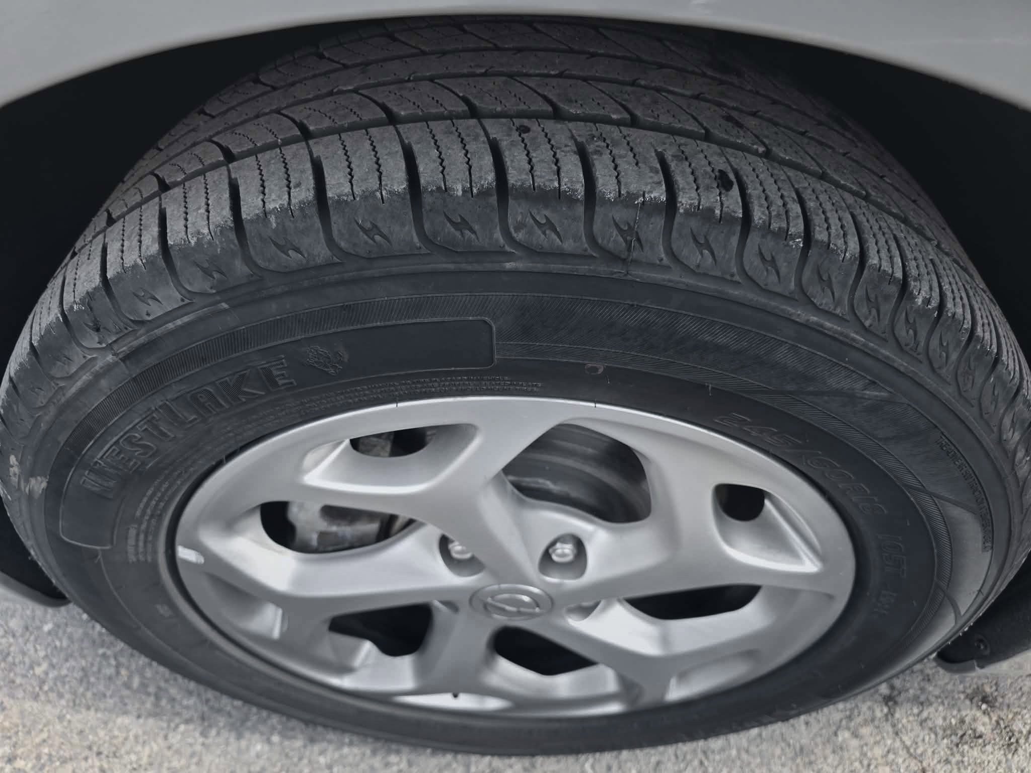 Used 2023 Chrysler Pacifica Limited image 11