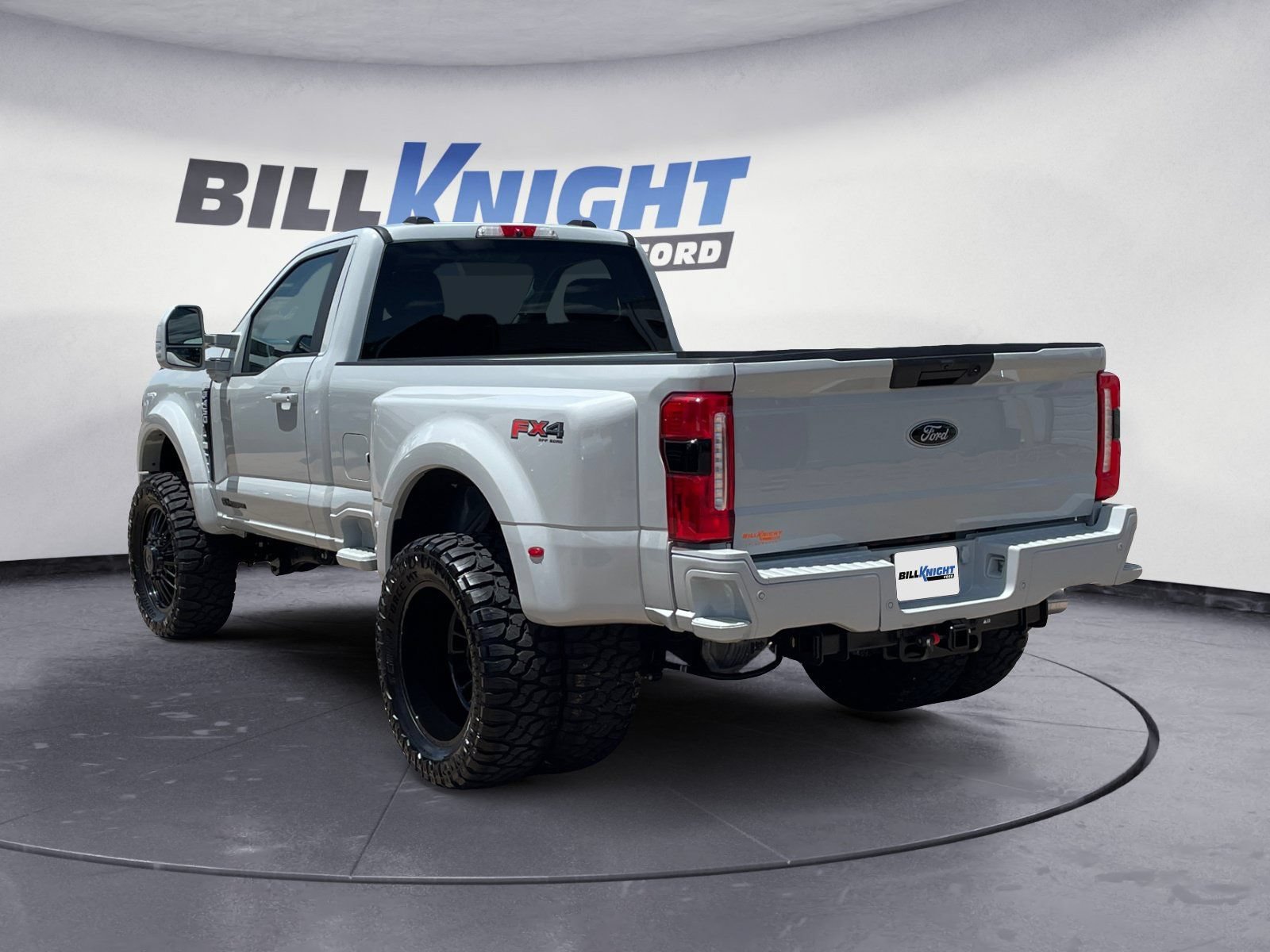 Used 2026 Ford F450 XLT w/ 360-Degree Camera Package AWD/4WD image 3
