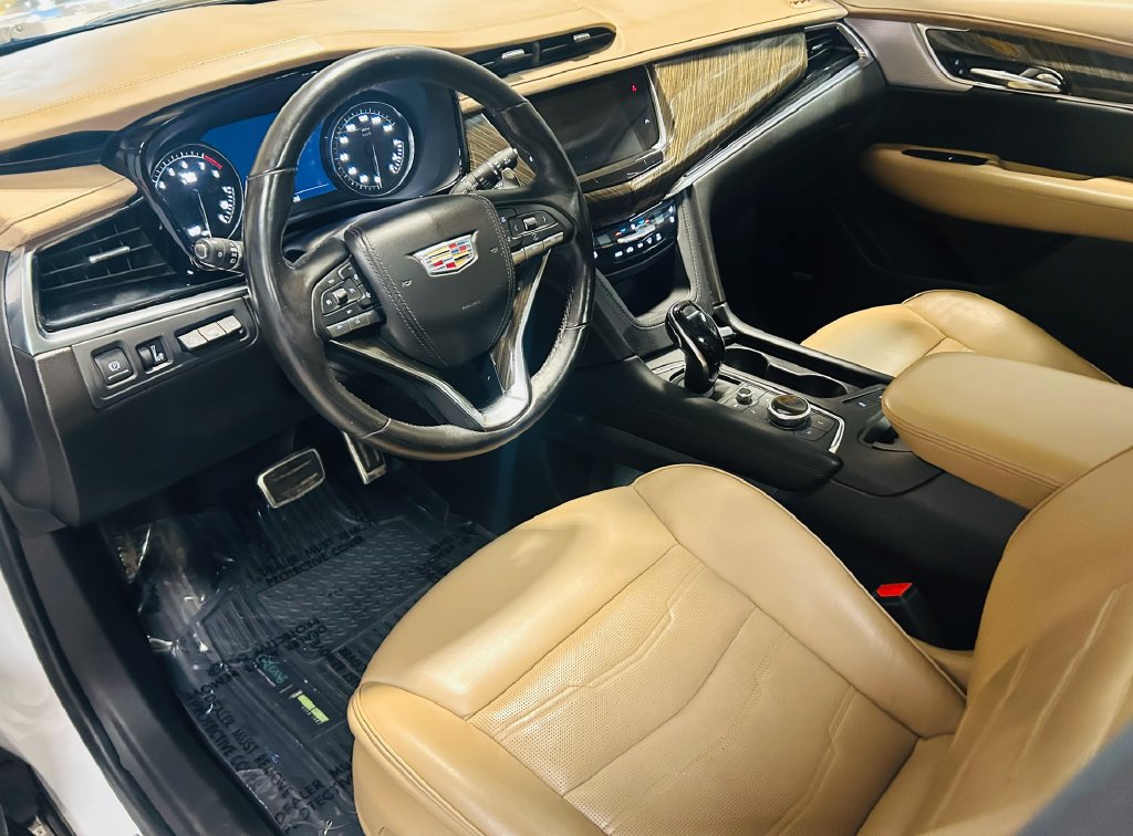 Used 2022 Cadillac XT6 Sport w/ Platinum Package AWD/4WD image 9