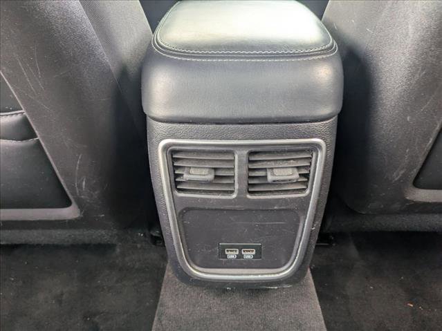 Used 2015 Dodge Charger SE w/ Sport Appearance Group image 15
