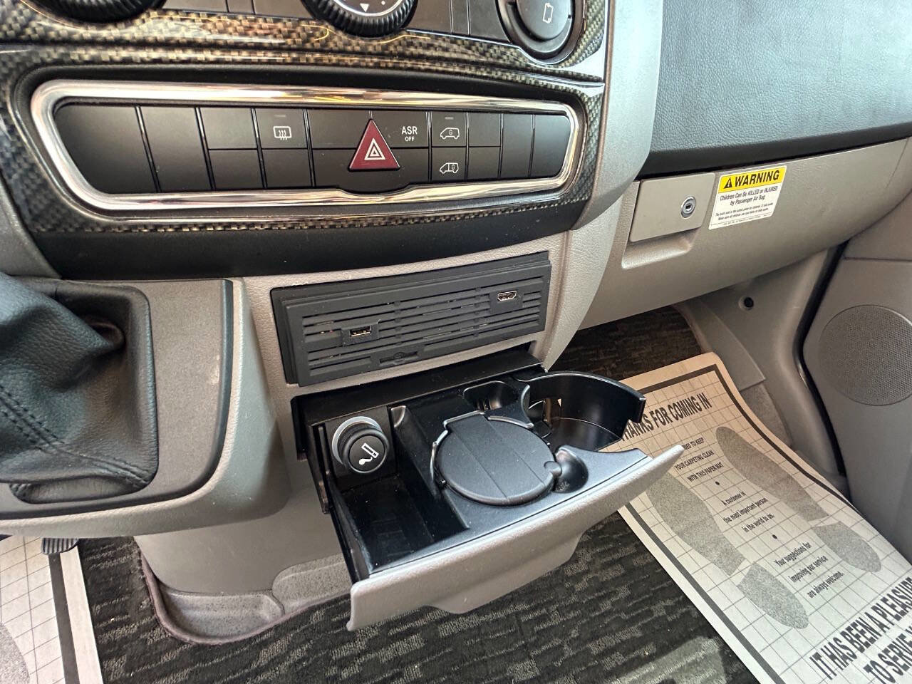 Used 2017 Mercedes-Benz Sprinter 3500 image 40
