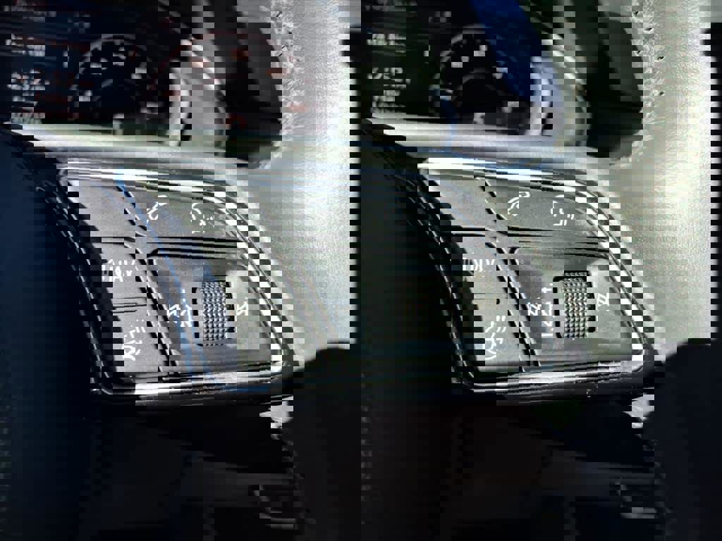 Used 2017 Audi A4 2.0T Premium Plus w/ Premium Plus Package image 21