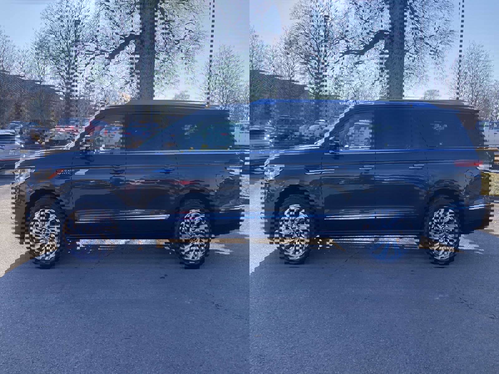 Certified 2022 Lincoln Navigator L Reserve image 8