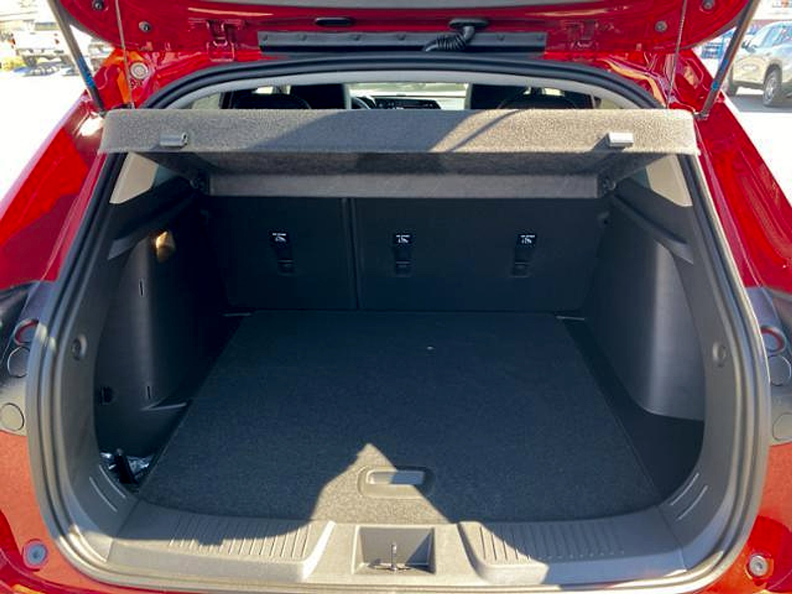 New 2026 Chevrolet Trax LT w/ Sunroof Package image 15