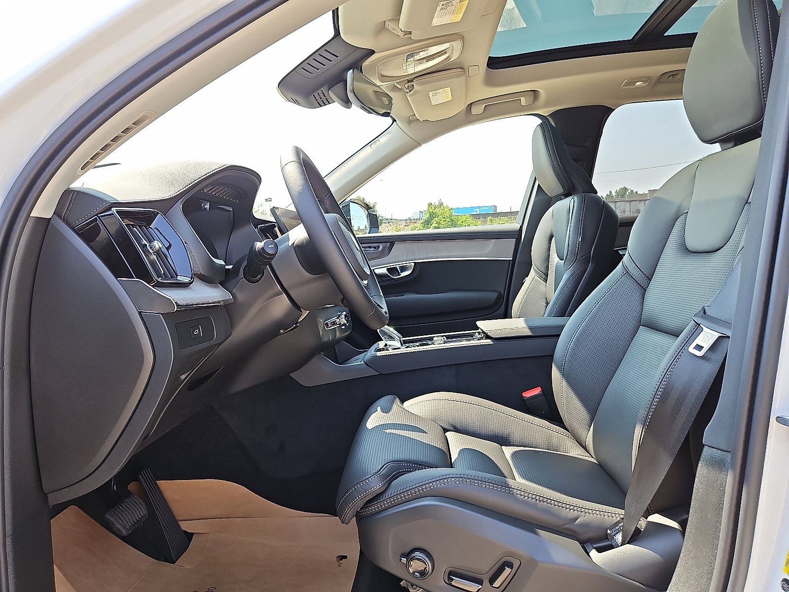 New 2026 Volvo XC90 B6 Ultra image 11