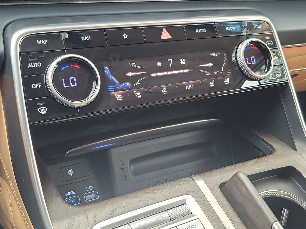 Certified 2024 Genesis GV80 3.5T w/ Prestige Matte Package AWD/4WD image 29