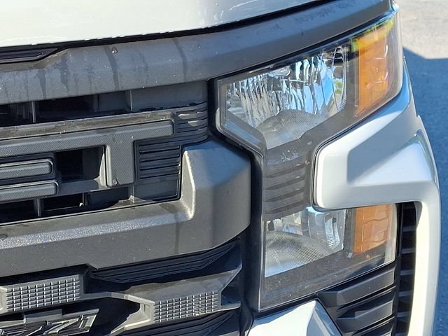 Used 2024 Chevrolet Silverado 1500 Custom Trail Boss w/ Dark Appearance Package AWD/4WD image 12