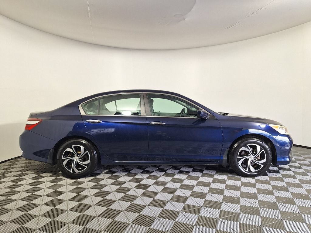 Used 2017 Honda Accord LX image 4