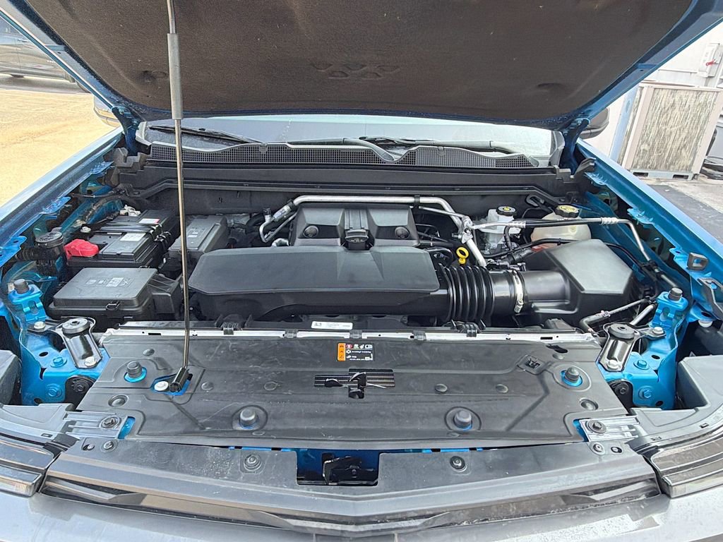 Used 2023 Chevrolet Colorado Z71 w/ Z71 Convenience Package 2 image 30