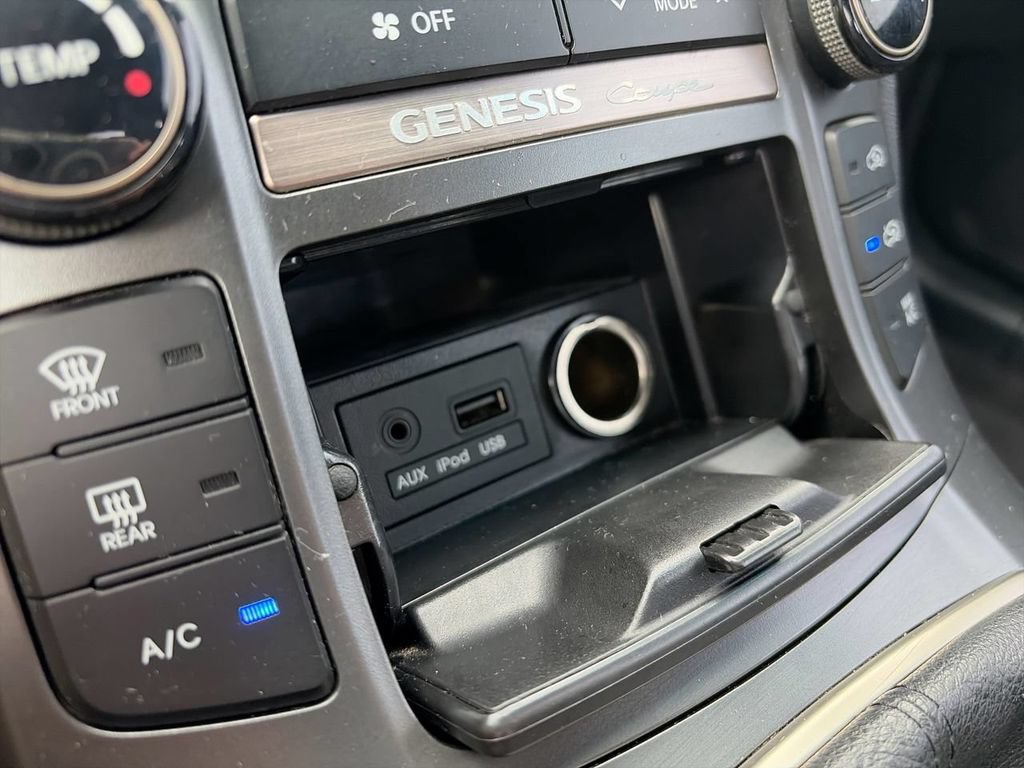 Used 2014 Hyundai Genesis 2.0T RWD image 18