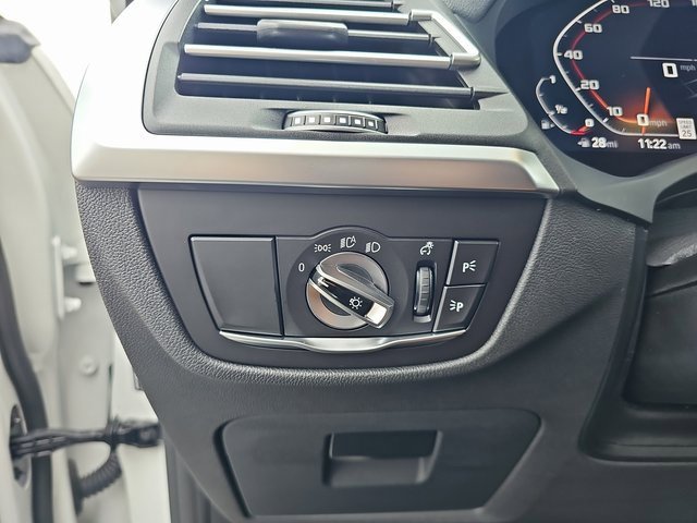 Used 2024 BMW X3 M40i w/ Premium Package image 25