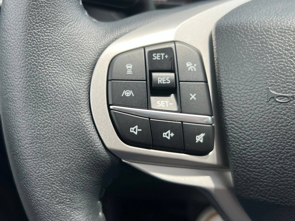 Used 2023 Ford Explorer Limited w/ Equipment Group 301A AWD/4WD image 37