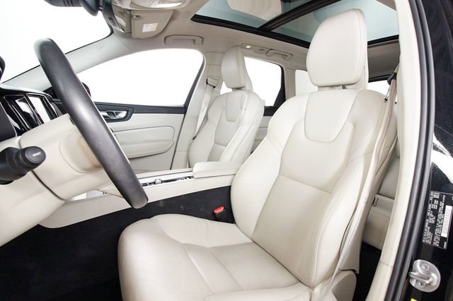 Certified 2023 Volvo XC60 B5 Plus w/ Climate Package AWD/4WD image 18
