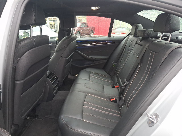 Used 2019 BMW 540i xDrive w/ Convenience Package AWD/4WD image 10