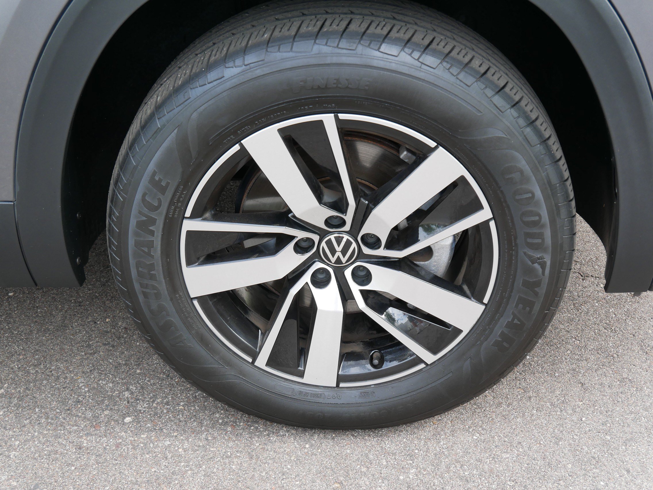 Certified 2023 Volkswagen Atlas SE AWD/4WD image 15