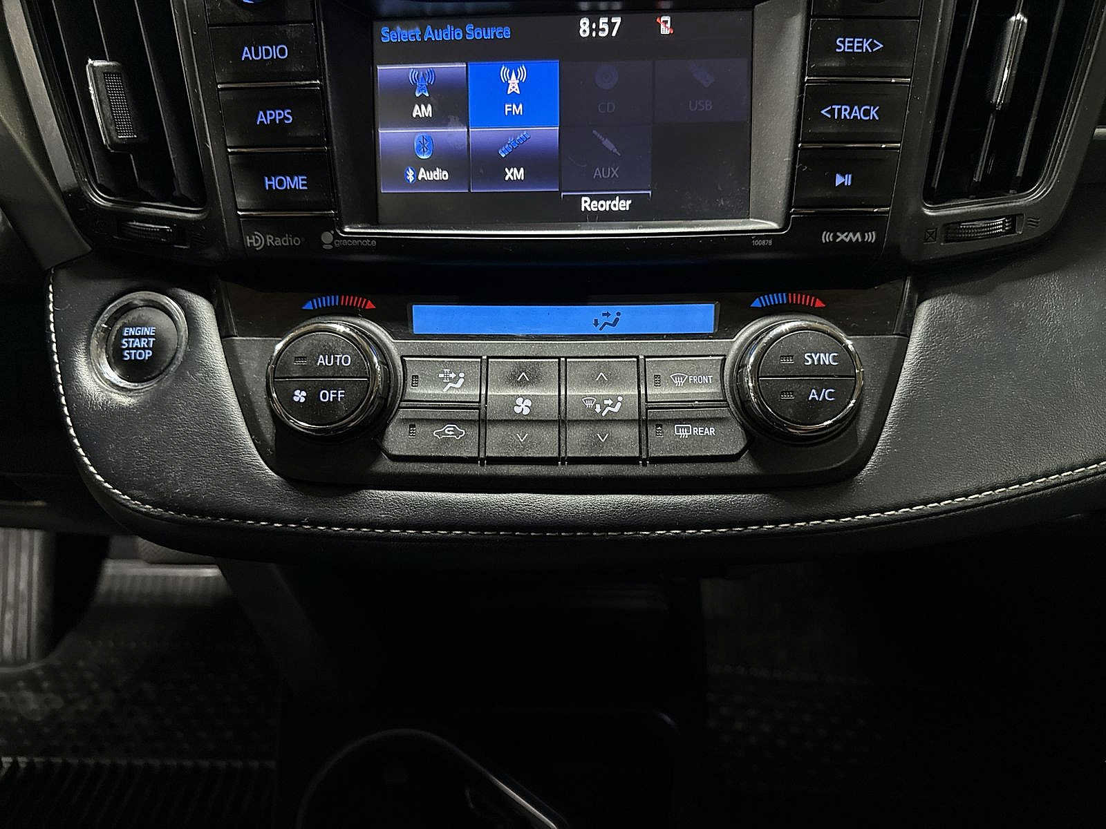 Used 2018 Toyota RAV4 XLE w/ Plus Extra Value Package AWD/4WD image 21