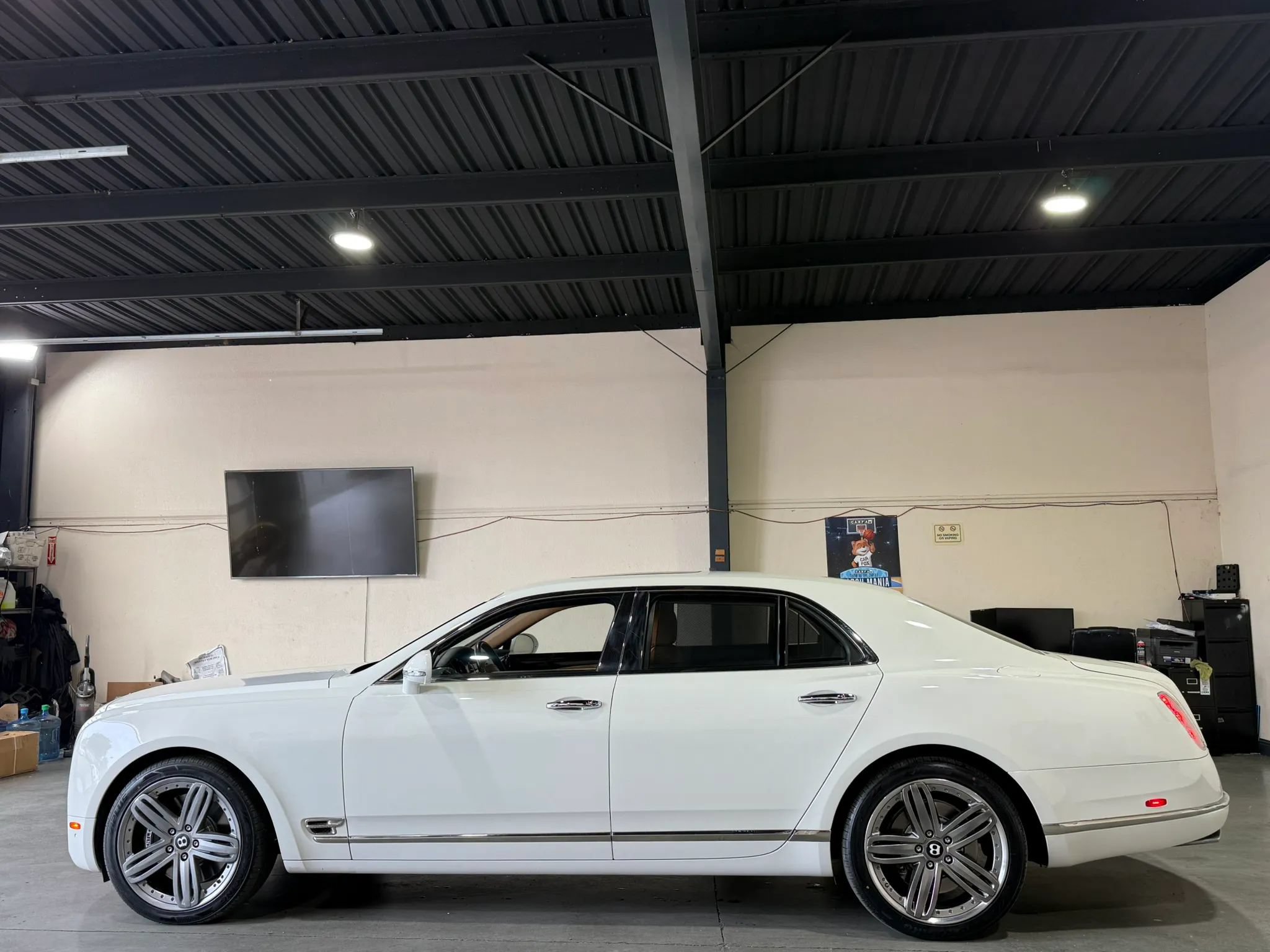 Used 2013 Bentley Mulsanne RWD image 8