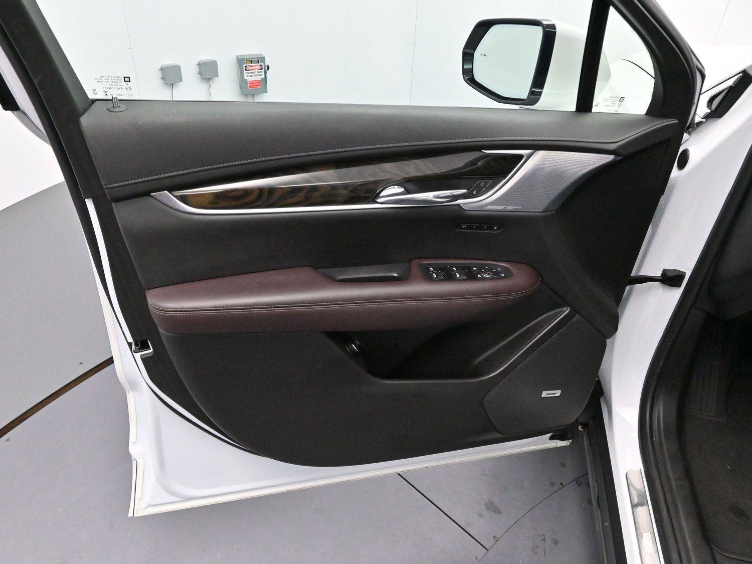 Certified 2024 Cadillac XT6 Premium Luxury image 9