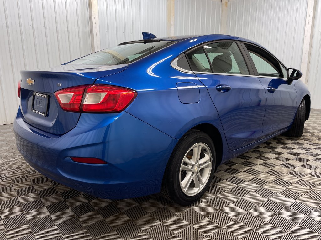 Used 2018 Chevrolet Cruze LT w/ Convenience Package FWD image 15