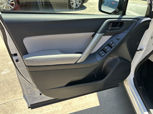 Used 2016 Subaru Forester 2.5i Premium AWD/4WD image 11