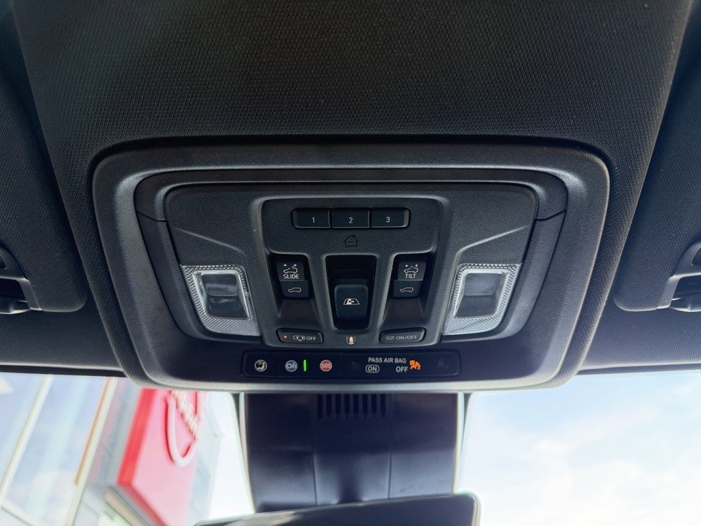 Used 2025 Chevrolet Silverado 1500 High Country w/ Technology Package image 28