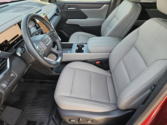 Used 2025 GMC Acadia Elevation w/ Elevation Premium Package FWD image 10