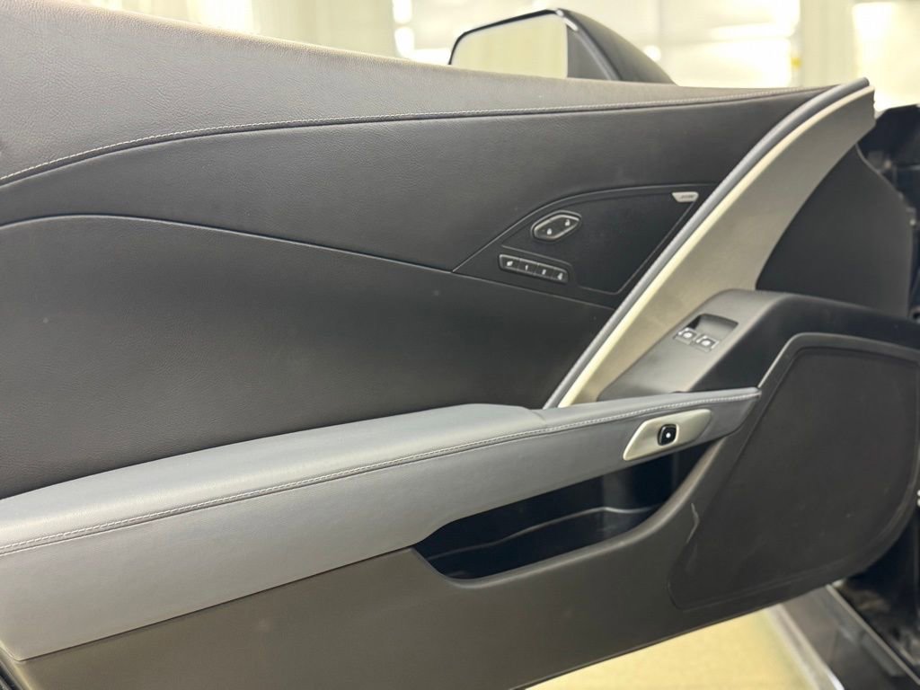 Used 2017 Chevrolet Corvette Z06 w/ Z07 Performance Package image 9