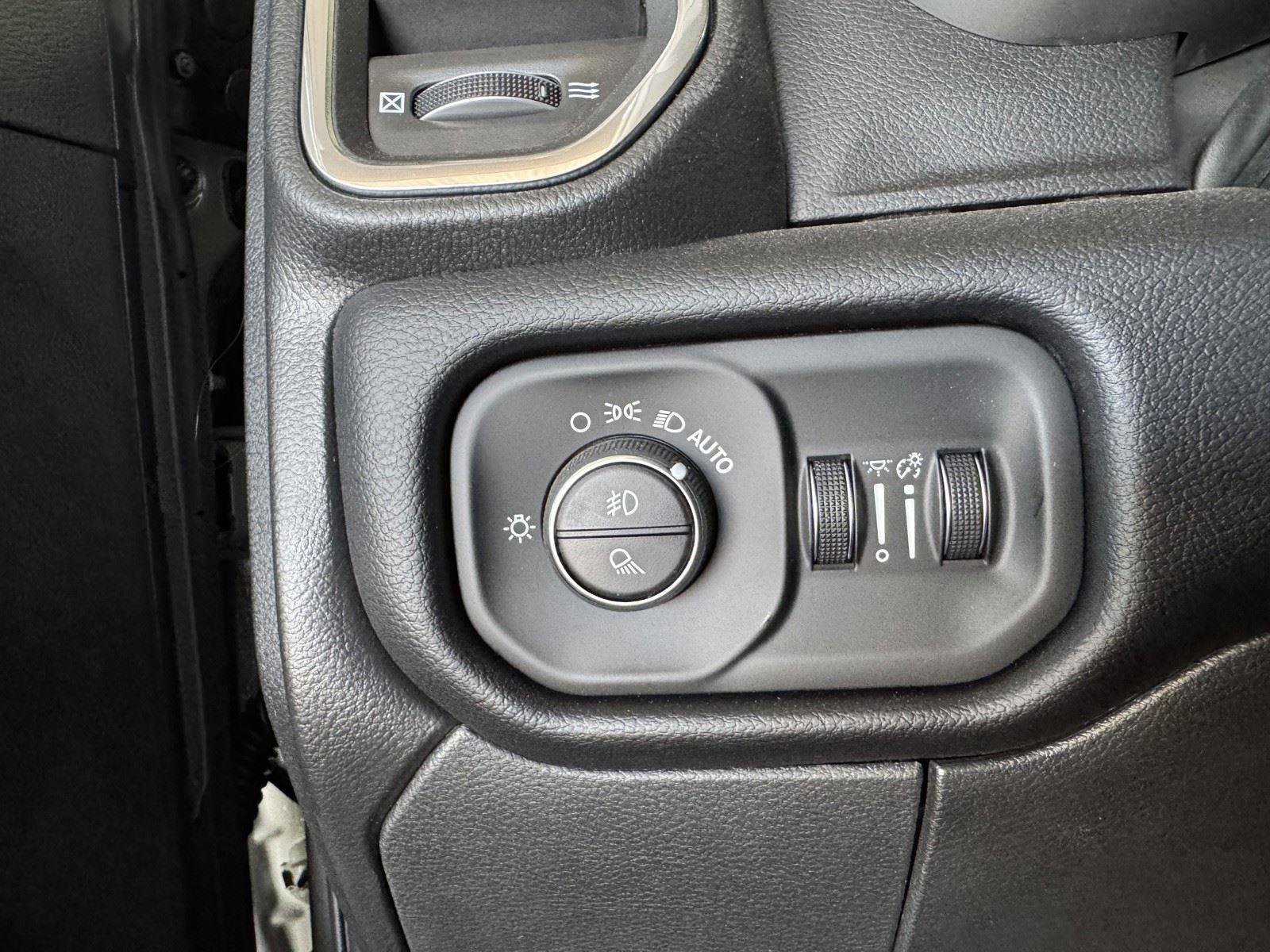 New 2026 RAM 2500 Laramie w/ Night Edition AWD/4WD image 23