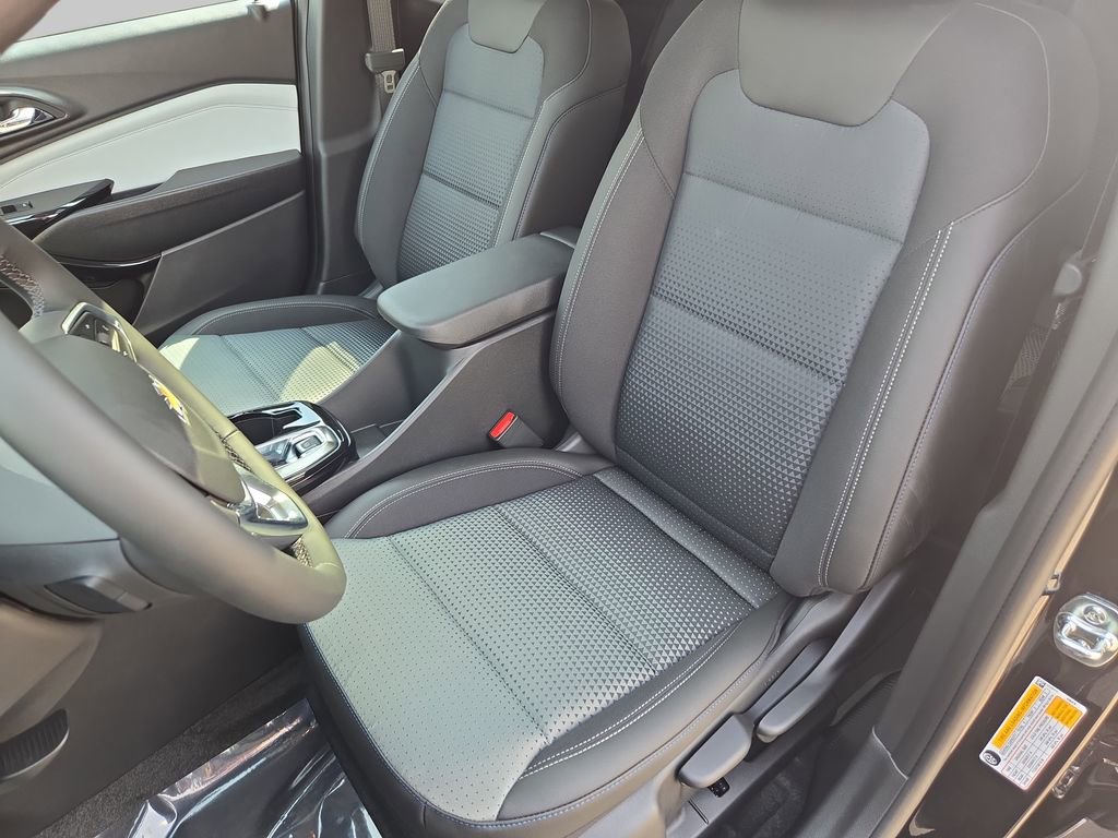 New 2026 Chevrolet Trax LT FWD image 17