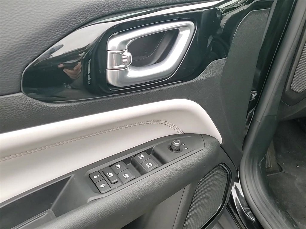 Used 2022 Jeep Compass Limited image 10