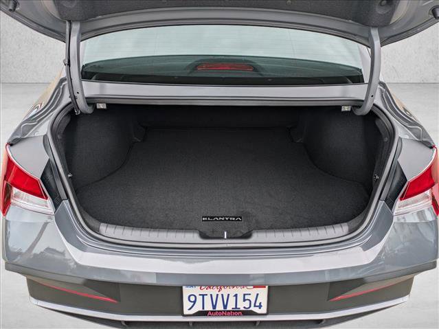 Certified 2025 Hyundai Elantra Sport FWD image 6