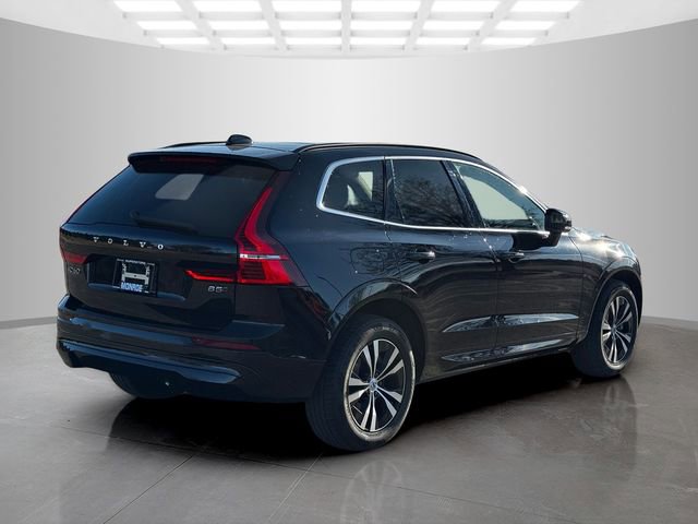 Used 2023 Volvo XC60 B5 Core image 7