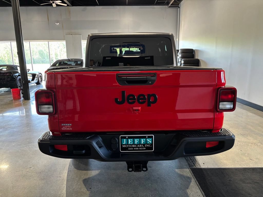 Used 2022 Jeep Gladiator Sport AWD/4WD image 6