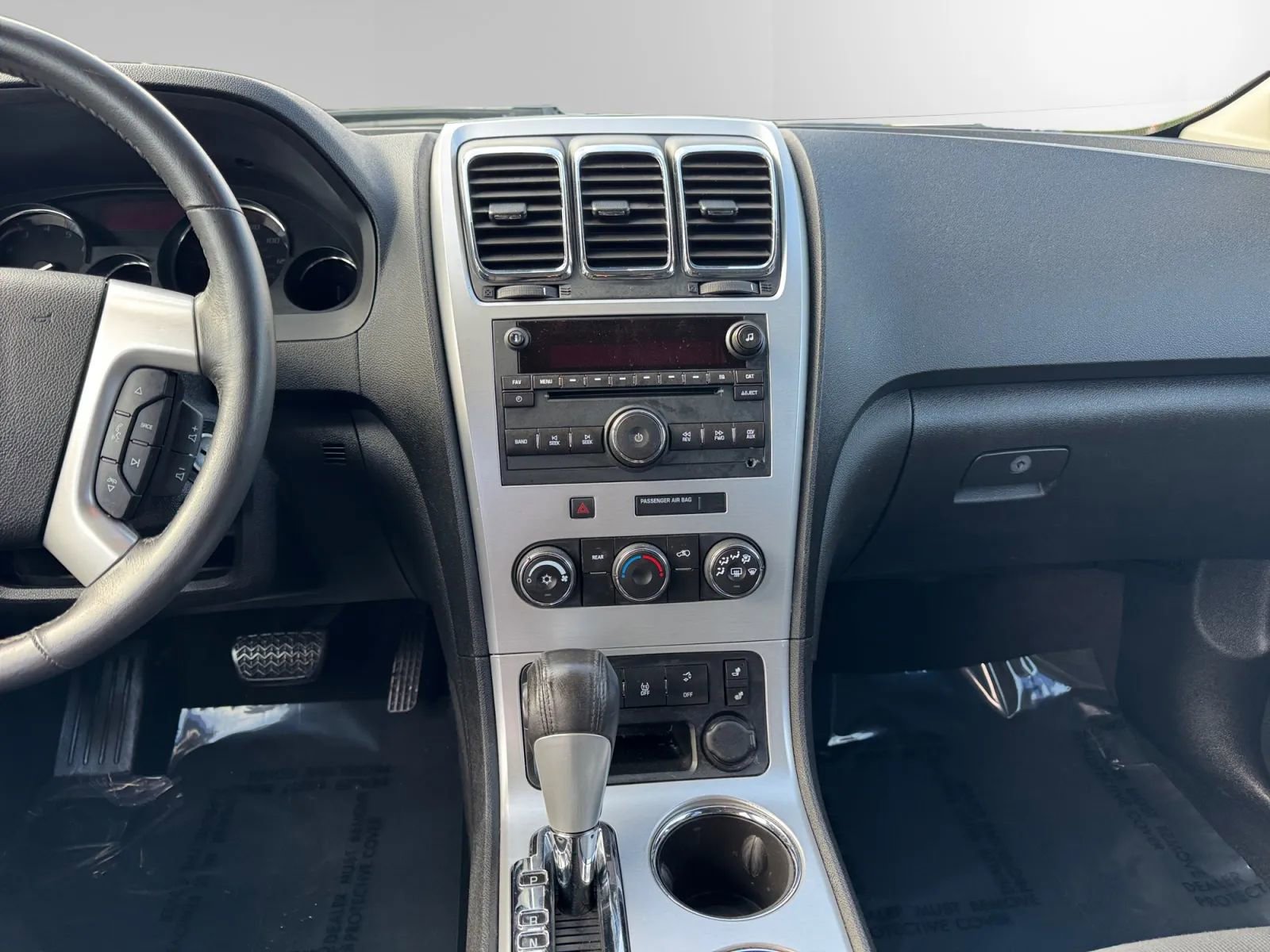 Used 2012 GMC Acadia SLE image 13