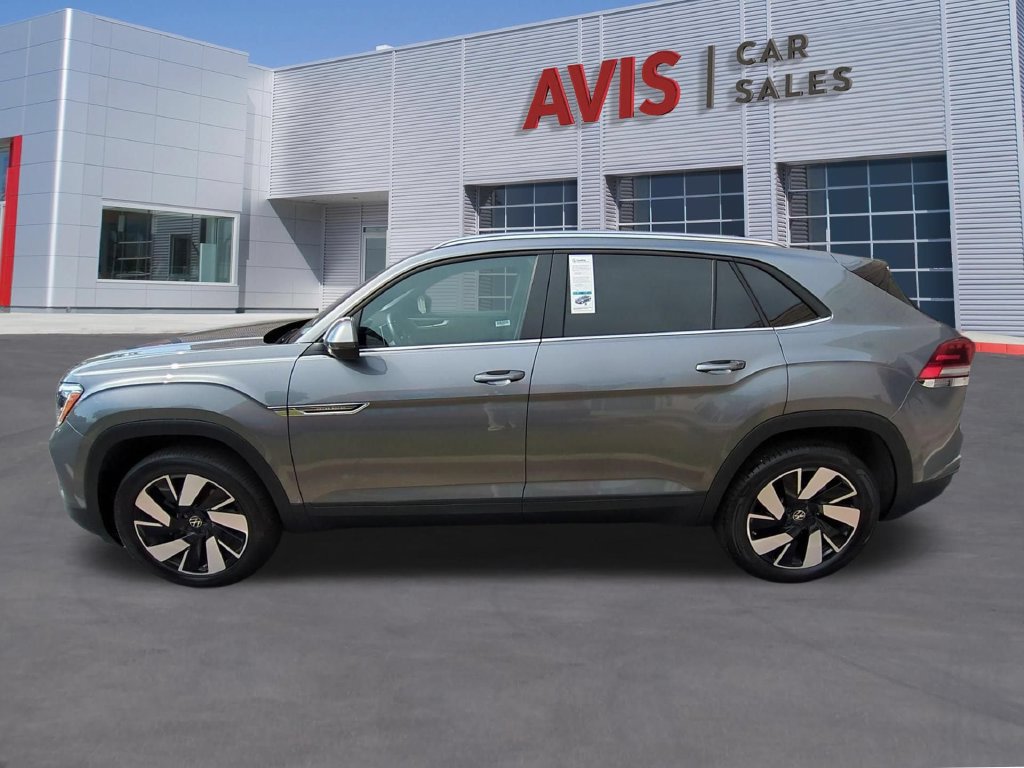 Used 2025 Volkswagen Atlas Cross Sport SE FWD image 8