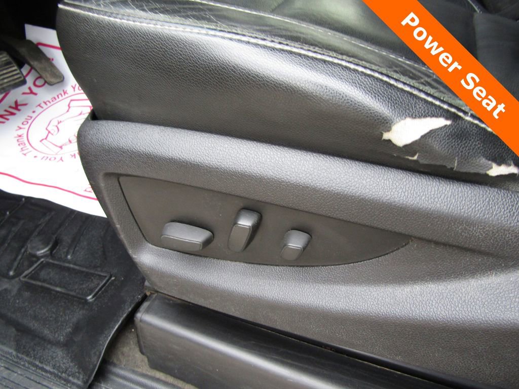 Used 2015 GMC Sierra 2500 SLT w/ Duramax Plus Package AWD/4WD image 7