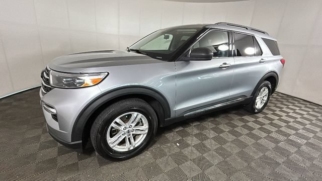 Used 2022 Ford Explorer XLT AWD/4WD image 6