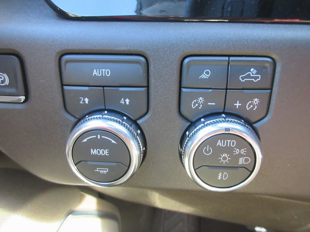 New 2026 GMC Sierra 1500 SLT w/ SLT Premium Plus Package image 17