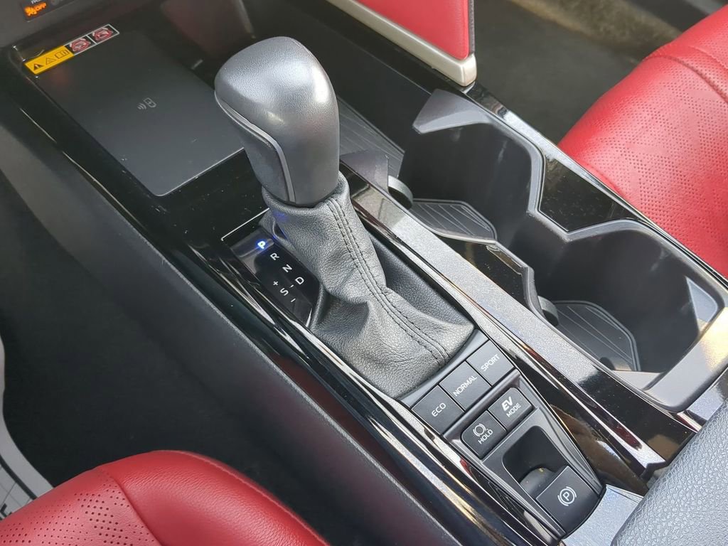 Used 2025 Toyota Camry XSE FWD image 18
