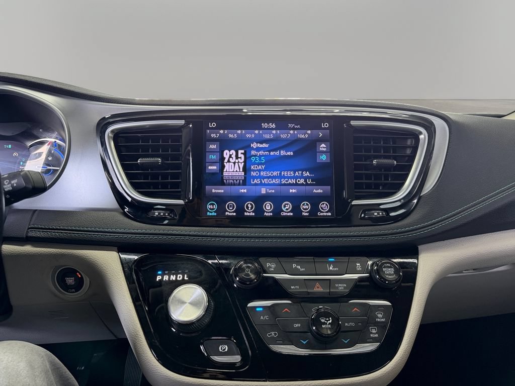 Used 2018 Chrysler Pacifica Limited w/ Advanced Safetytec Group FWD image 20