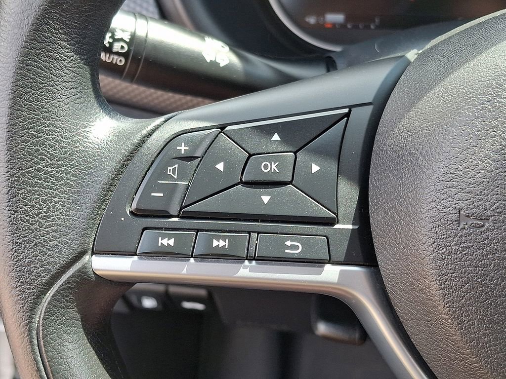 Used 2018 Nissan Kicks SV image 23